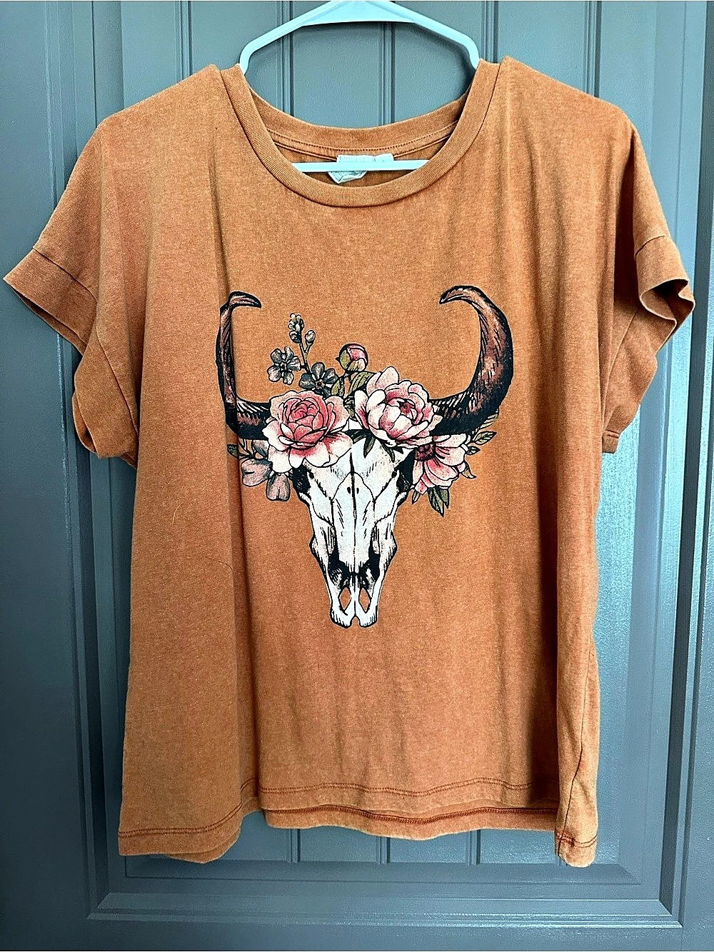 Wild Fable Floral Bull Skull Graphic Tee in Orange Like New